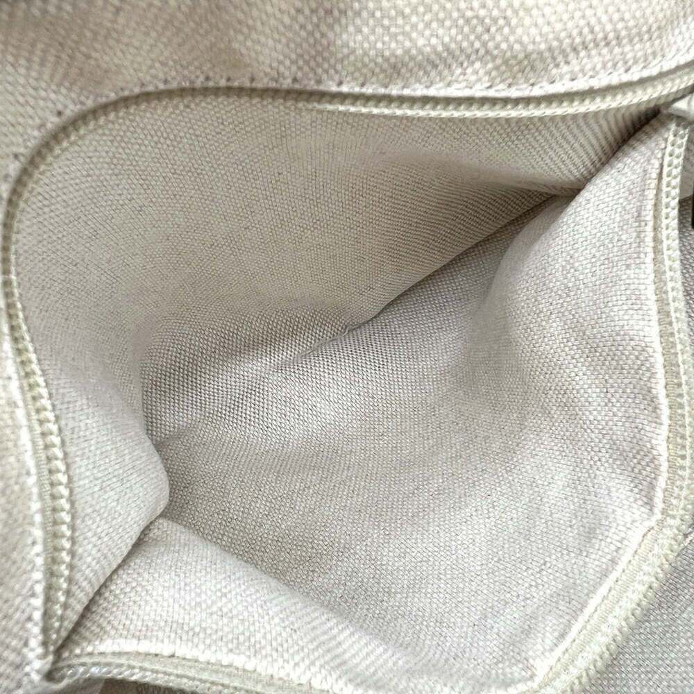 GUCCI Authentic Black Leather Shoulder Bag - Picture 8 of 10